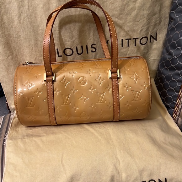 Pre loved authentic Vernis yellow/orange LV - Picture 2 of 12